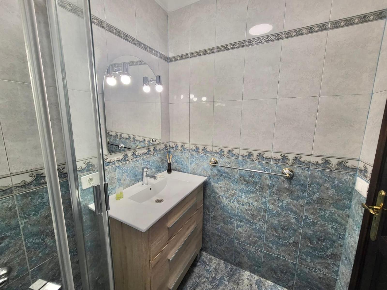 Affordable Holiday Accommodation For Large Families And Groups At Las Canteras Beach With 3 Bedrooms And Free Parking Las Palmas de Gran Canárias Exterior foto