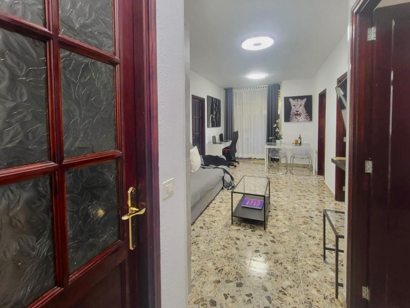 Affordable Holiday Accommodation For Large Families And Groups At Las Canteras Beach With 3 Bedrooms And Free Parking Las Palmas de Gran Canárias Exterior foto