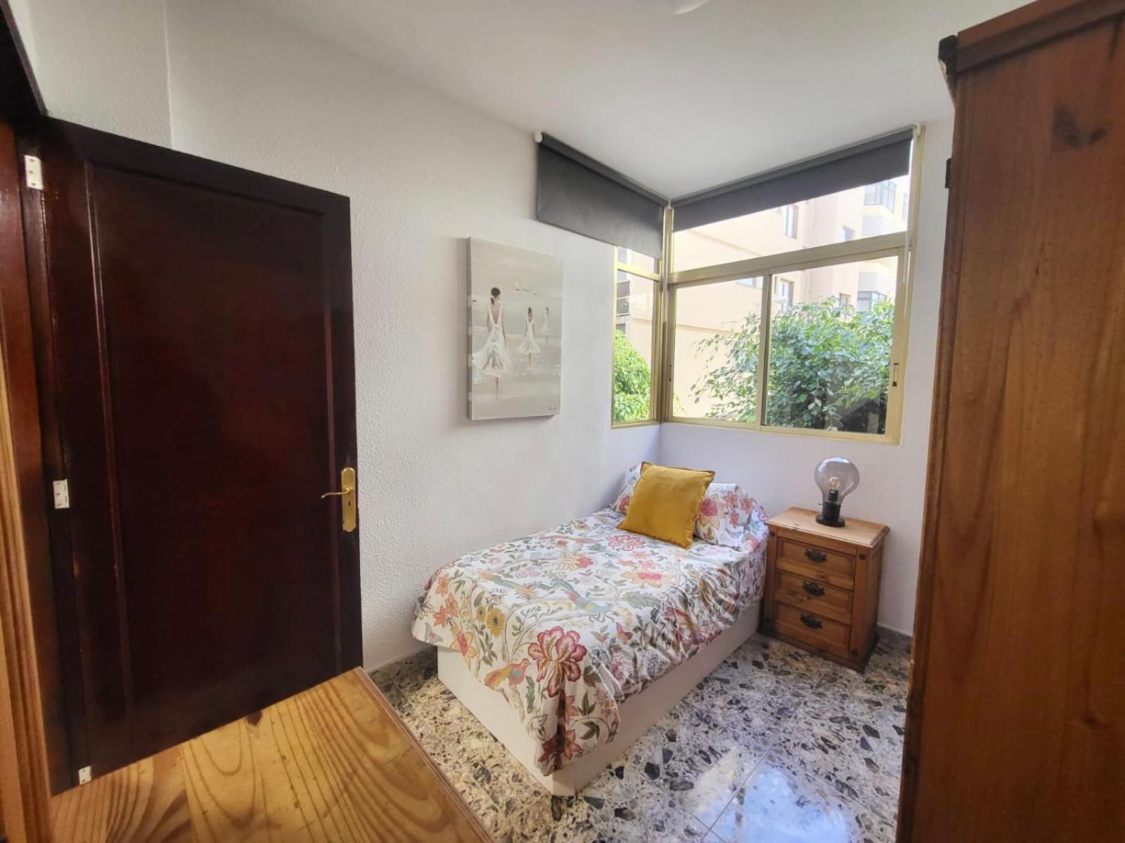 Affordable Holiday Accommodation For Large Families And Groups At Las Canteras Beach With 3 Bedrooms And Free Parking Las Palmas de Gran Canárias Exterior foto